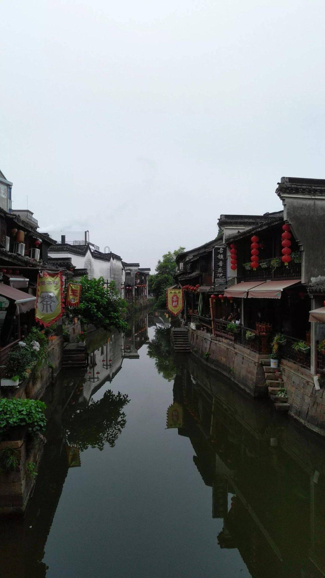破碎的雕像